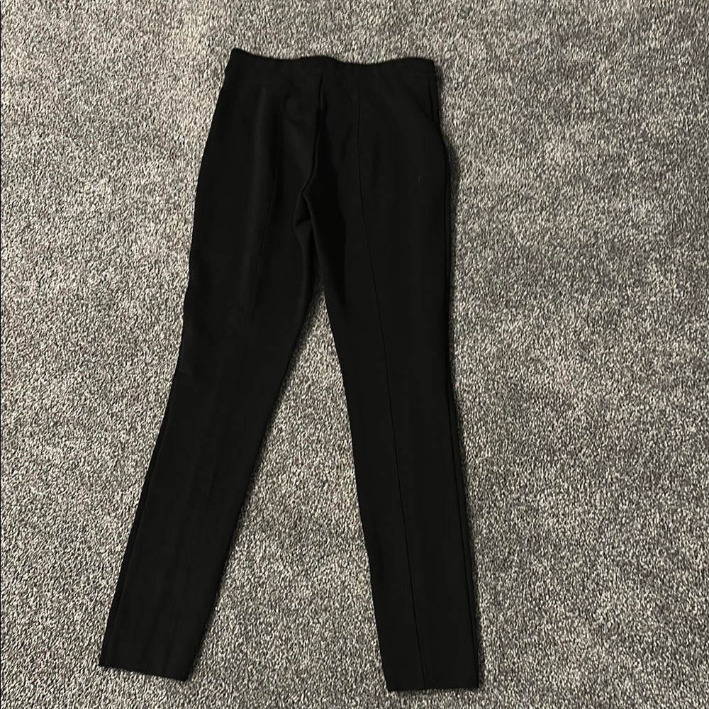 Club Monaco Black Leggings Sleek and Versatile